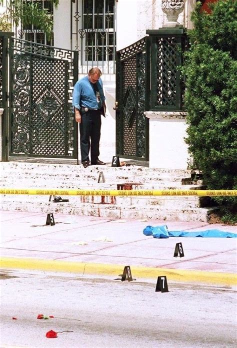 morte gianni versace foto|how did versace get killed.